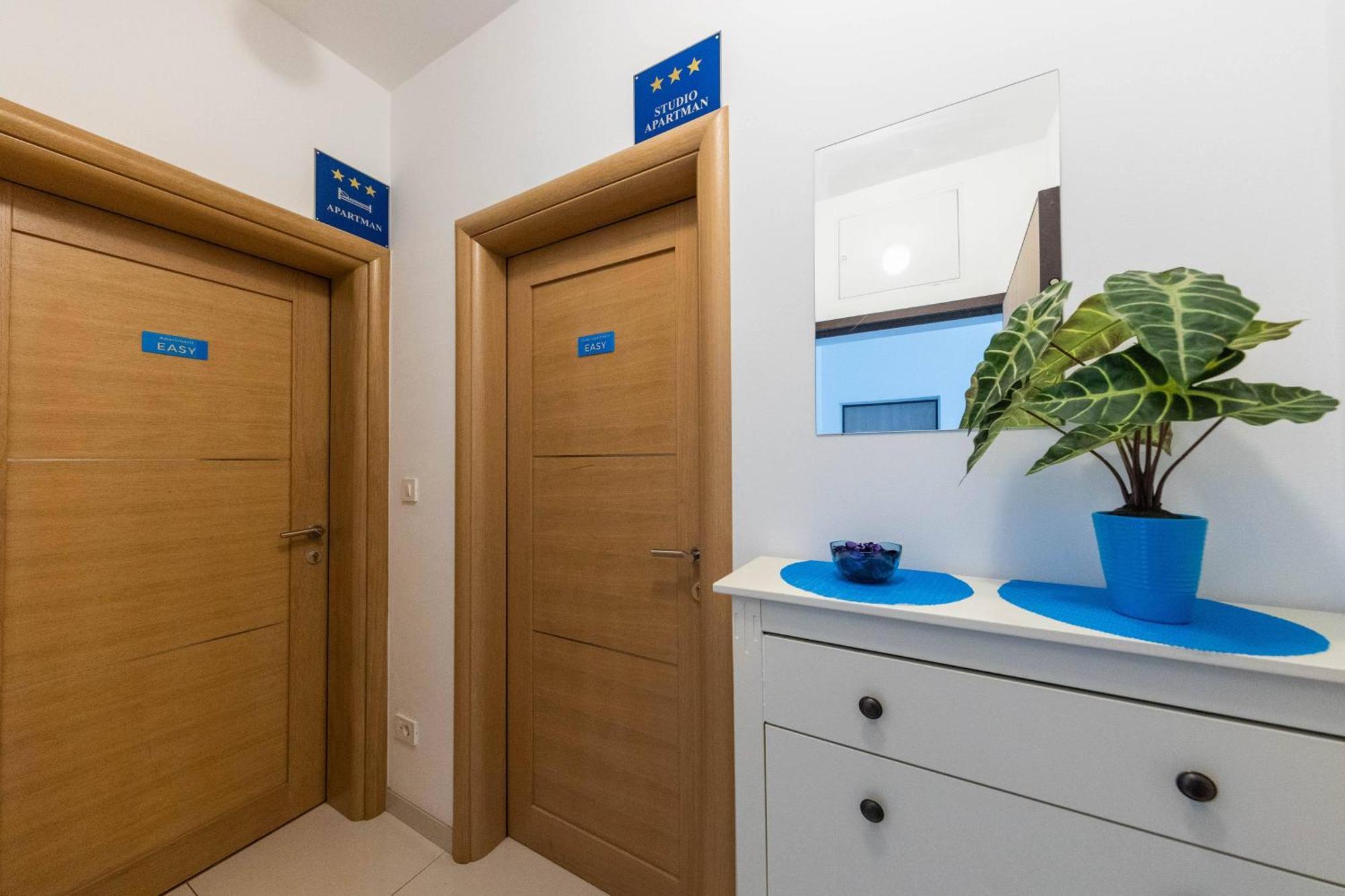 Apartment Easy