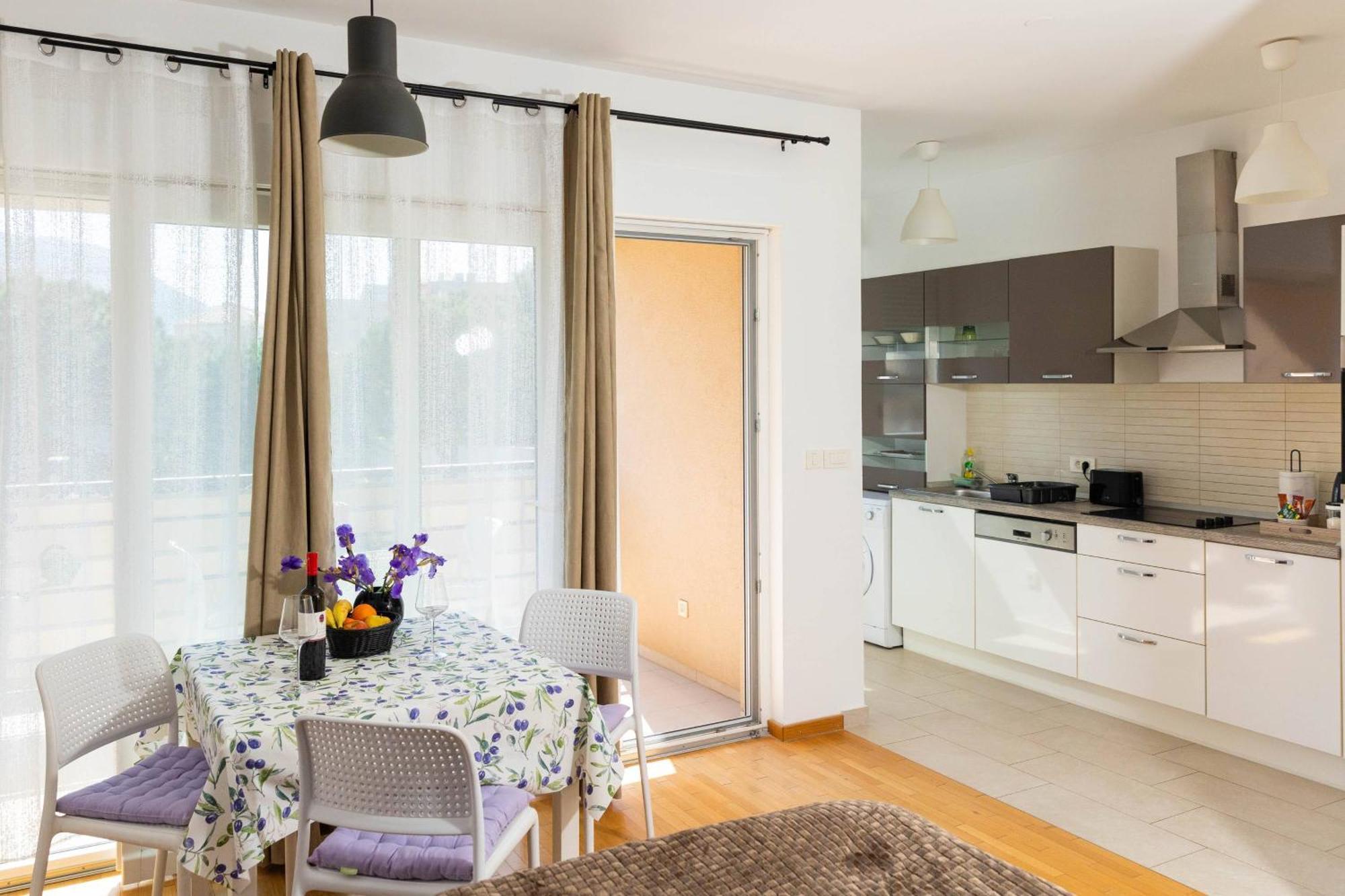 Apartment Easy *