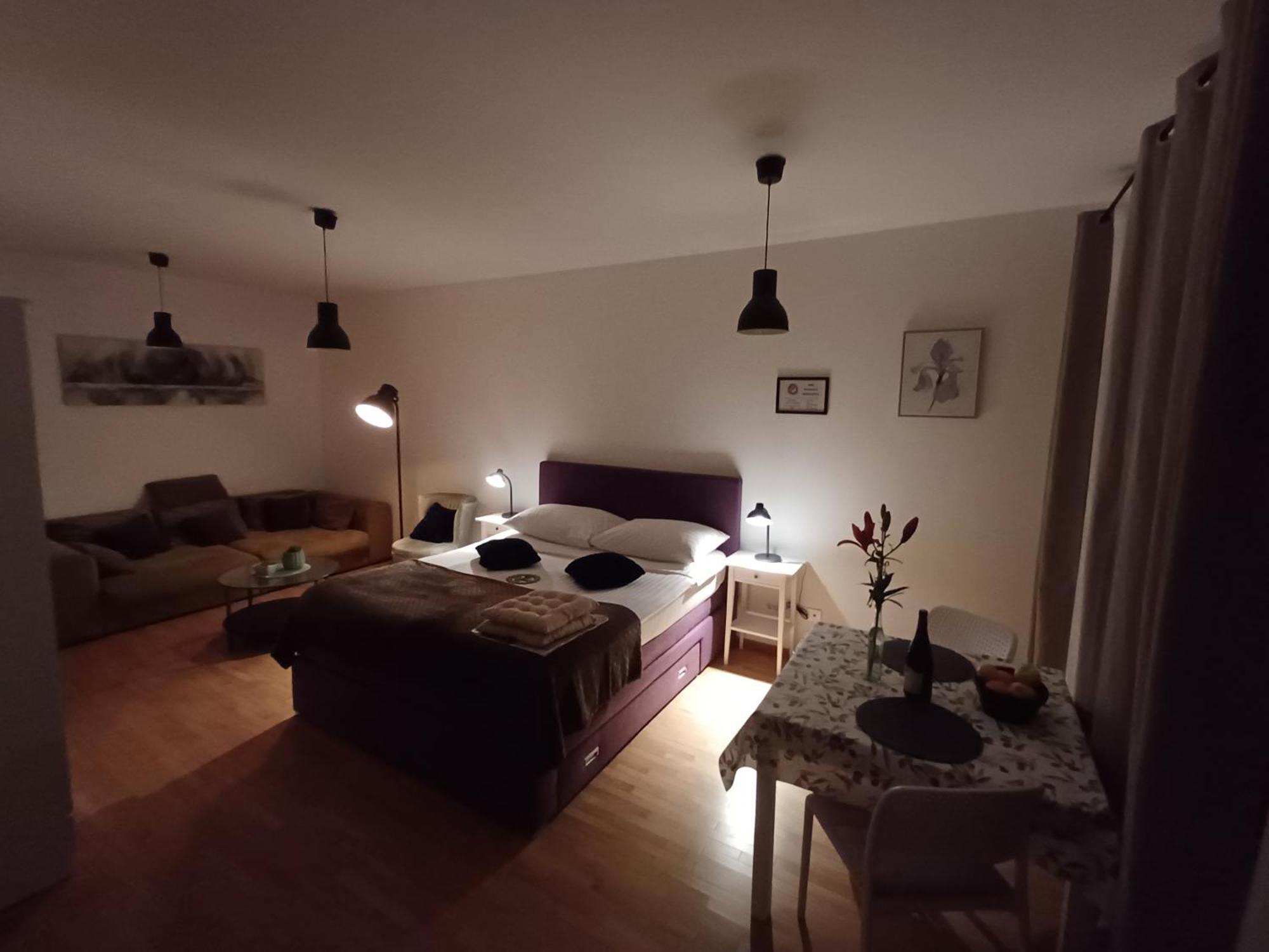 Easy Apartment